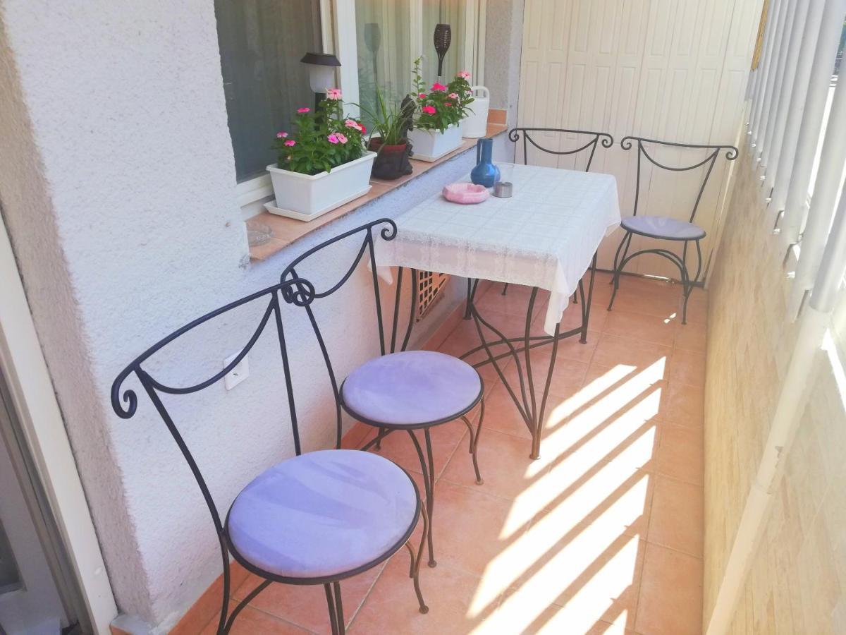 Strandfuerdo Apartman Eger Exterior photo