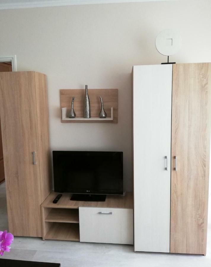Strandfuerdo Apartman Eger Exterior photo